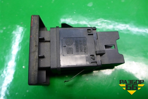 Кнопка аварийной сигнализации (7L6953235) для Volkswagen Touareg c 2002-2010г (Туарег)