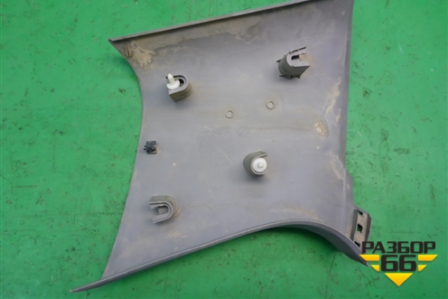 Обшивка стойки задняя верхняя левая (задняя часть) (7L6867245) для Volkswagen Touareg c 2002-2010г (Туарег)