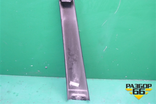 Накладка стойки (центральной левая) (7L6853317E) для Volkswagen Touareg c 2002-2010г (Туарег)