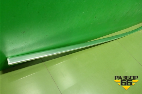 Молдинг крыши левый (над дверями) для Volkswagen Touareg c 2002-2010г (Туарег)