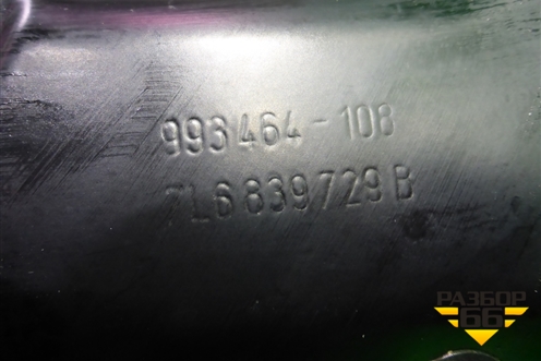 Рамка двери задней левой (7L6839729B) для Volkswagen Touareg c 2002-2010г (Туарег)