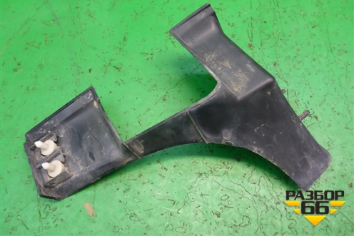 Накладка декоративная (на петлю двери багажника левая) (7L6867437E) для Volkswagen Touareg c 2002-2010г (Туарег)