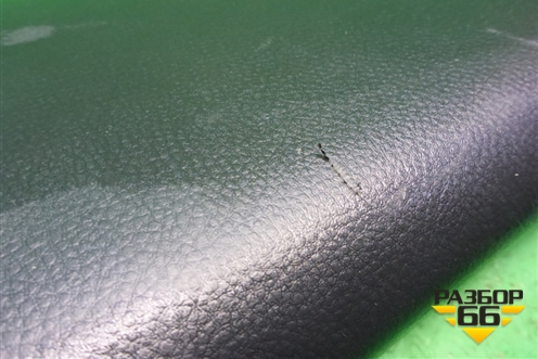 Обшивка стойки центральная нижняя правая (MR444208) для Mitsubishi Lancer-9  с 2003-2008г (Лансер)