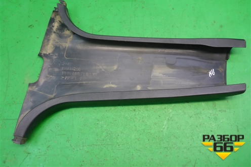 Обшивка стойки центральная нижняя правая (MR444208) для Mitsubishi Lancer-9  с 2003-2008г (Лансер)