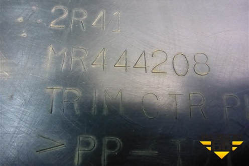 Обшивка стойки центральная нижняя правая (MR444208) для Mitsubishi Lancer-9  с 2003-2008г (Лансер)