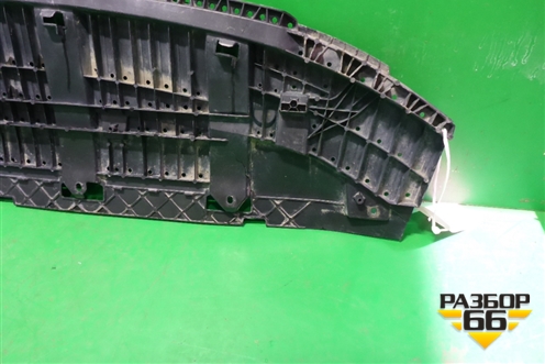 Пыльник переднего бампера центральный (8U0807233C) для Audi Q3 с 2011-2018г (Ку 3)