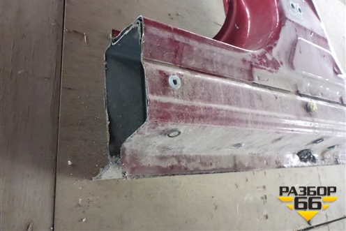 Порог со стойкой правый для Nissan Tiida (C11X) с 2004-2013г (Тиида)