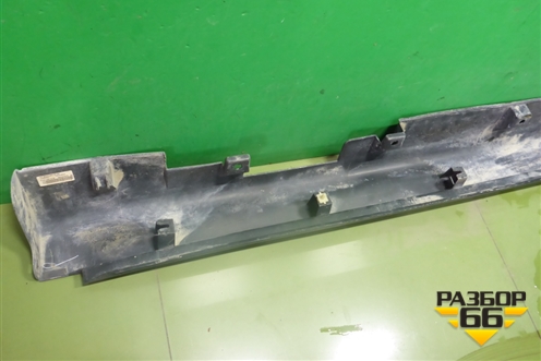 Накладка на порог наружная правая (хетчбэк) (76850EM30A) для Nissan Tiida (C11X) с 2004-2013г (Тиида)