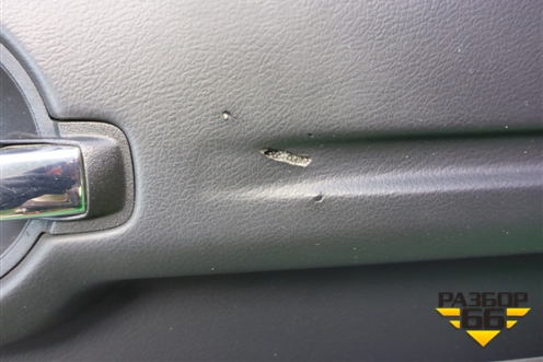 Обшивка двери задней правой под электрику (0UT041DDAG) для Dodge Magnum с 2003-2008г (Магнум)