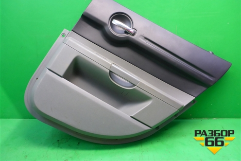 Обшивка двери задней правой под электрику (0UT041DDAG) для Dodge Magnum с 2003-2008г (Магнум)