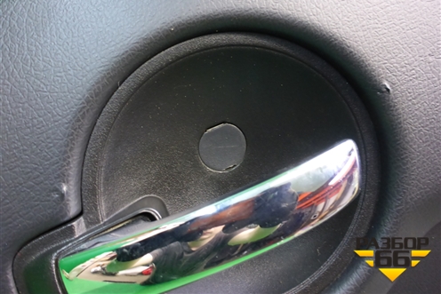 Обшивка двери задней левой под электрику (0UT031DDAG) для Dodge Magnum с 2003-2008г (Магнум)