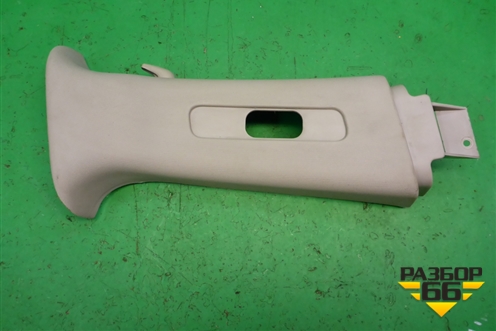 Обшивка стойки центральная верхняя правая (0UM14BD1AG) для Dodge Magnum с 2003-2008г (Магнум)