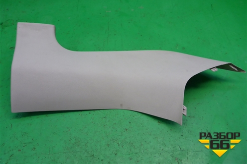 Обшивка стойки задняя верхняя правая (задняя) (0UM04BD1AE) для Dodge Magnum с 2003-2008г (Магнум)