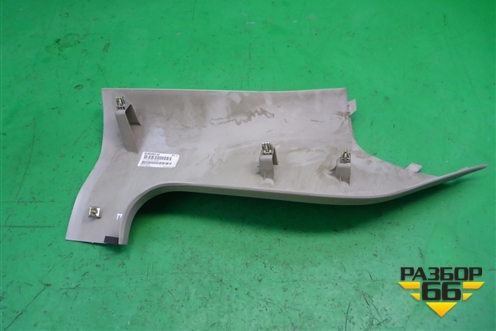 Обшивка стойки задняя верхняя правая (задняя) (0UM04BD1AE) для Dodge Magnum с 2003-2008г (Магнум)