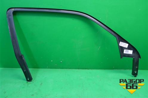 Накладка двери передней правой (на рамку) (0UX80XXXAE) для Dodge Magnum с 2003-2008г (Магнум)