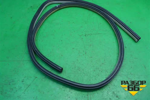 Уплотнитель двери задней правой для Dodge Magnum с 2003-2008г (Магнум)