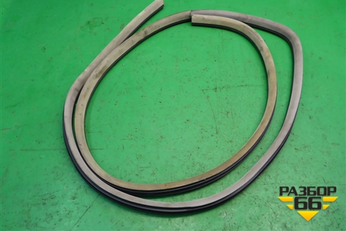 Уплотнитель двери передней левой для Dodge Magnum с 2003-2008г (Магнум)