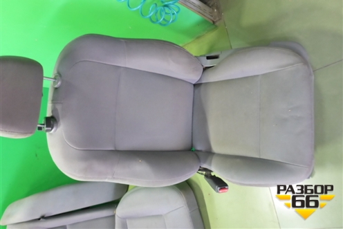 Сиденья комплект (подогрев электро регулировка) для Dodge Magnum с 2003-2008г (Магнум)