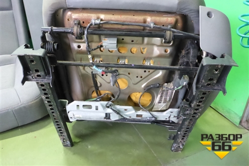 Сиденья комплект (подогрев электро регулировка) для Dodge Magnum с 2003-2008г (Магнум)