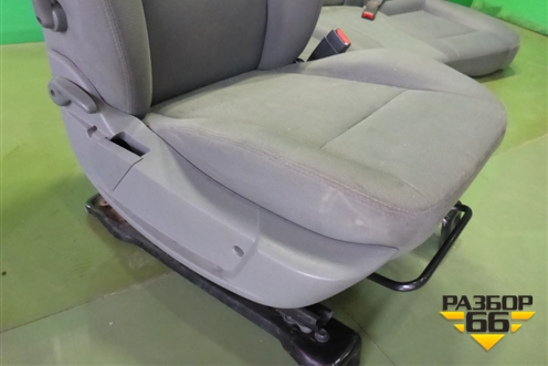 Сиденья комплект (подогрев электро регулировка) для Dodge Magnum с 2003-2008г (Магнум)