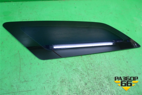Стекло глухое левое для Dodge Magnum с 2003-2008г (Магнум)