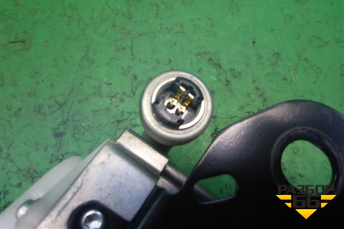 Ремень безопасности передний правый с пиропатроном (TKAH2EH911) для Mazda CX 7 с 2006-2012г (СХ7)