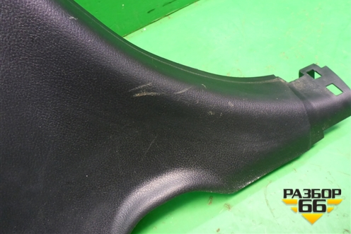Обшивка стойки центральная нижняя левая (EG2168230) для Mazda CX 7 с 2006-2012г (СХ7)