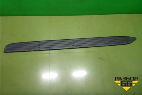 Накладка подножки правой (517716A210) для Toyota Land Cruiser (300) с 2021г (Ленд Крузер)