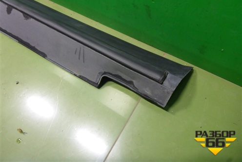 Накладка на порог наружная правая (87752S1000) для Hyundai Santa Fe с 2018-2024г (Санта Фе)