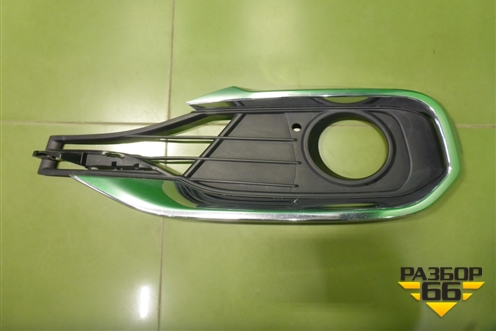 Накладка ПТФ левая для BMW 4-серия F32 с 2013-2020г