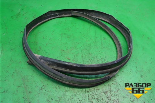 Уплотнитель на кузов левый для Renault Logan с 2004-2015г (Логан)