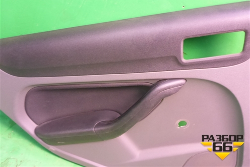 Обшивка двери задней левой под механику (4M51A27407F) для Ford Focus 2 с 2008-2011г (Фокус)