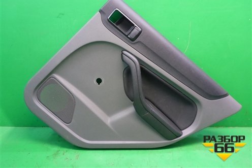 Обшивка двери задней правой под механику (4M51A27406F) для Ford Focus 2 с 2008-2011г (Фокус)