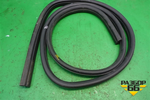 Уплотнитель двери передней левой для Ford Focus 2 с 2008-2011г (Фокус)