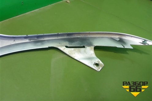 Накладка переднего бампера (после 2019г) (5241148060) для Lexus RX 350 c 2015г (РХ)