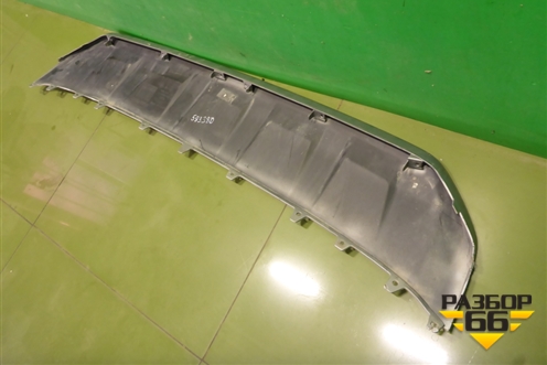 Накладка переднего бампера (4M0807733D) для Audi Q7 c 2015г (Ку 7)