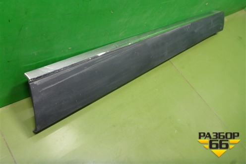 Накладка двери передней правой (801864255R) для Renault Arkana с 2019г (Аркана)