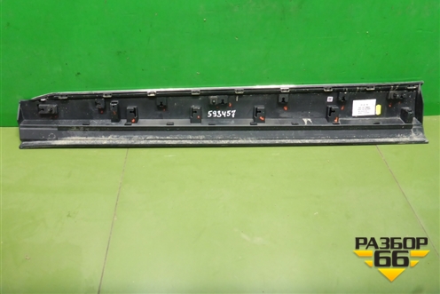 Накладка двери передней правой (801864255R) для Renault Arkana с 2019г (Аркана)