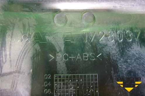 Накладка на щиток приборов  (с дефлекторами и кнопками) (1728037) для Scania 5 P Series с 2004-2016г