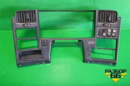 Накладка на щиток приборов  (с дефлекторами и кнопками) (1728037) для Scania 5 P Series с 2004-2016г