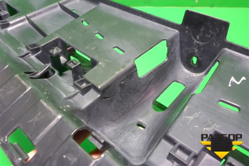 Кронштейн заднего бампера (51128069250) для BMW X5 G05 с 2018г (Х5 Г05)