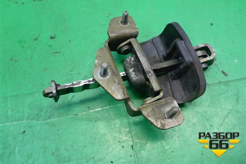 Ограничитель двери левой  (1530766) для Scania 5 P Series с 2004-2016г