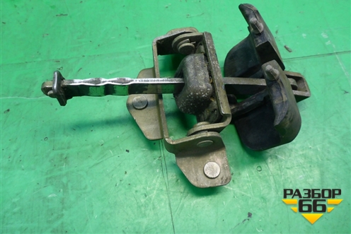 Ограничитель двери левой  (1530766) для Scania 5 P Series с 2004-2016г