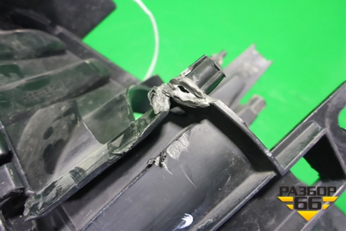 Накладка ПТФ правая (5212742190) для Toyota Rav-4 с 2018г (Рав 4)