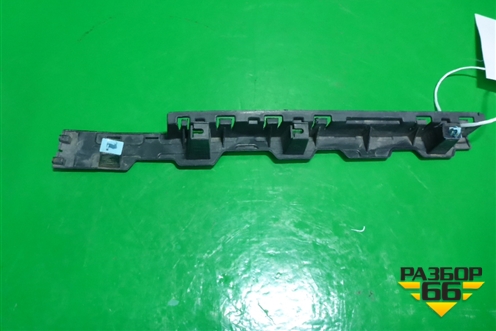 Кронштейн (накладки порога передний правый) (877623Z000) для Hyundai i40 с 2011г (Ай40)