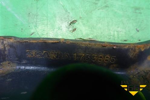 Отбойник капота правый  (1733885) для Scania 5 P Series с 2004-2016г