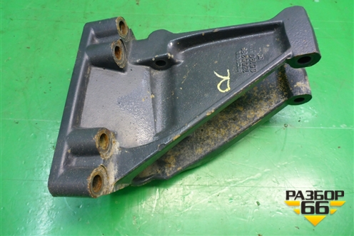 Кронштейн реактивной тяги правый  (1355288) для Scania 5 P Series с 2004-2016г