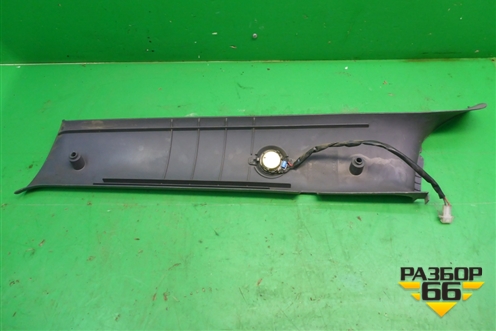 Обшивка стойки лобового стекла правая  (1480665) для Scania 5 P Series с 2004-2016г