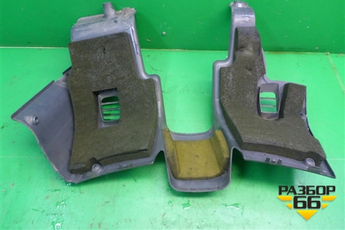 Накладка на торпедо  (нижняя левая) (1737658) для Scania 5 P Series с 2004-2016г