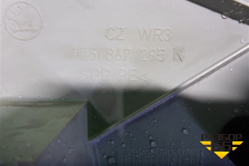 Обшивка стойки задняя верхняя левая (лифтбэк) (1Z5867295K) для Skoda Octavia (А5) с 2004-2013г (Октавия)